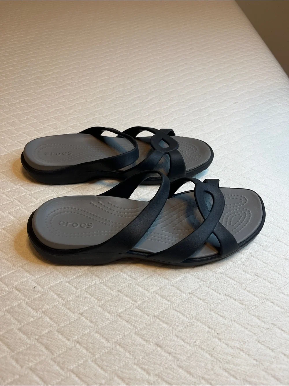 CROCS Women's Black & Gray Strappy Slide Sandals, w9 - Picture 3 of 5